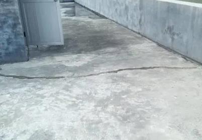 银州楼顶漏水维修公司分享下如何解决卫生间隐蔽部位漏水的问题?